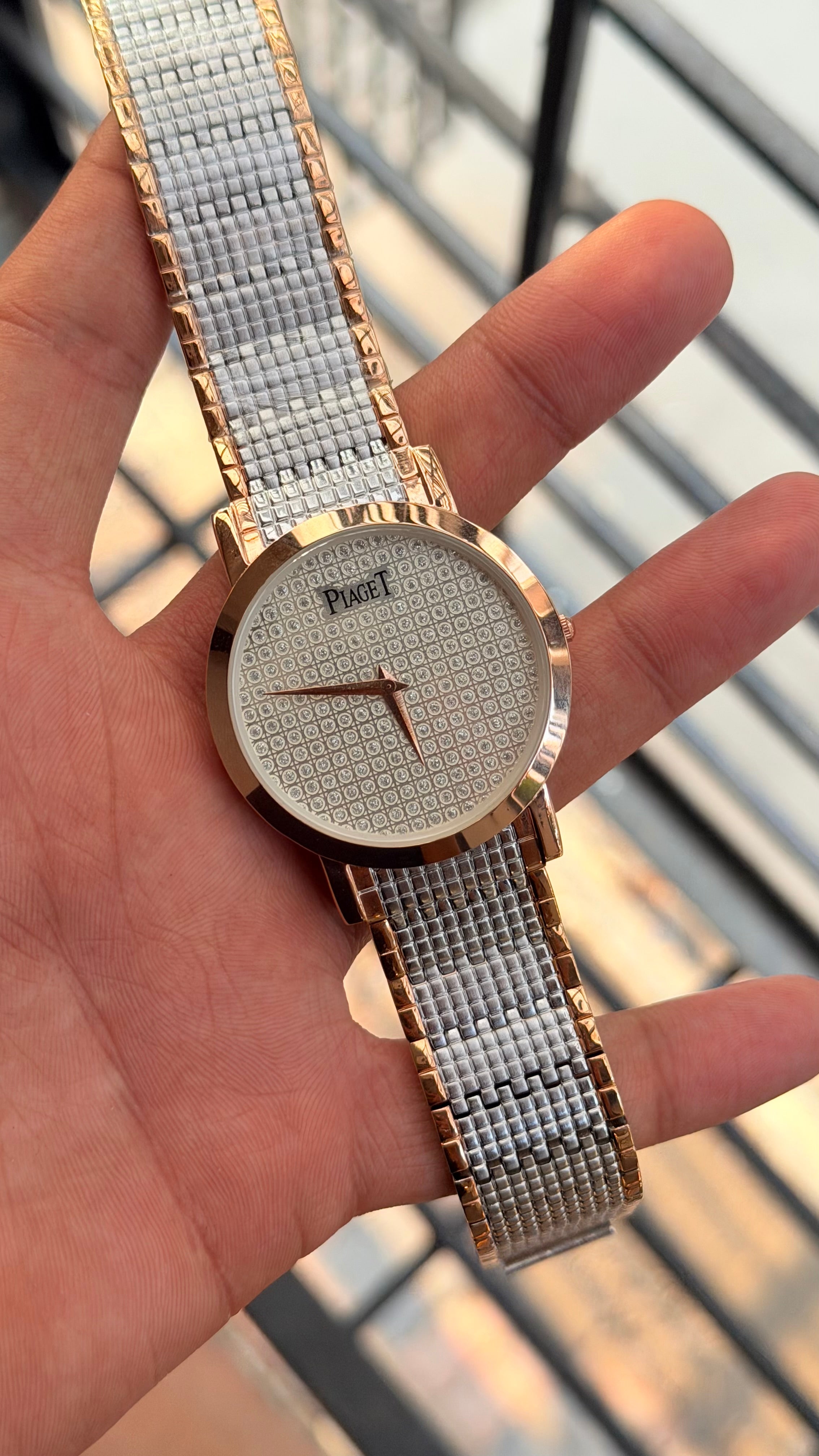 Piaget Diamond Round Dial Quartz Movement Men's Watch
