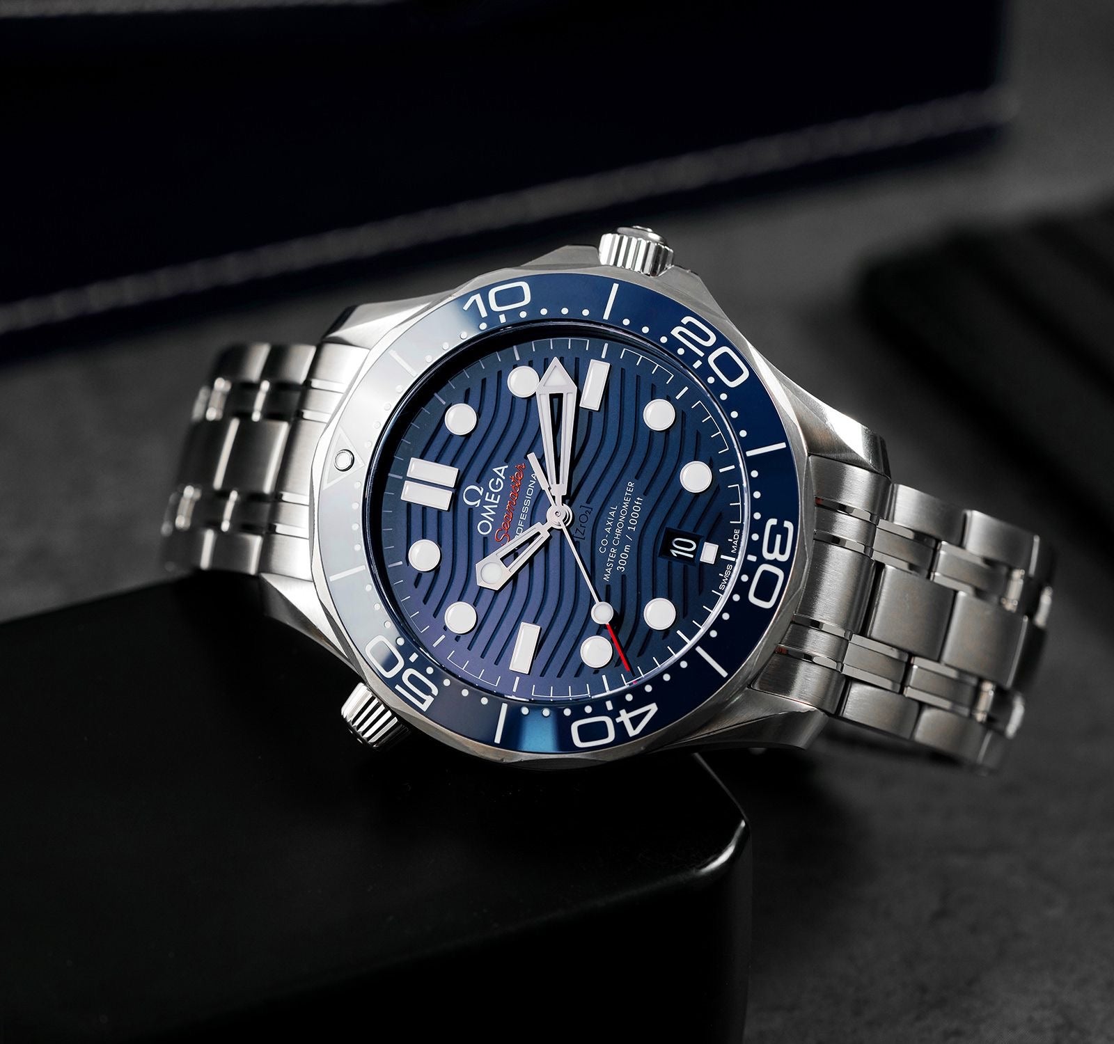 Omega Seamaster Diver 300M Blue Dial Metal Belt Watch For Men's