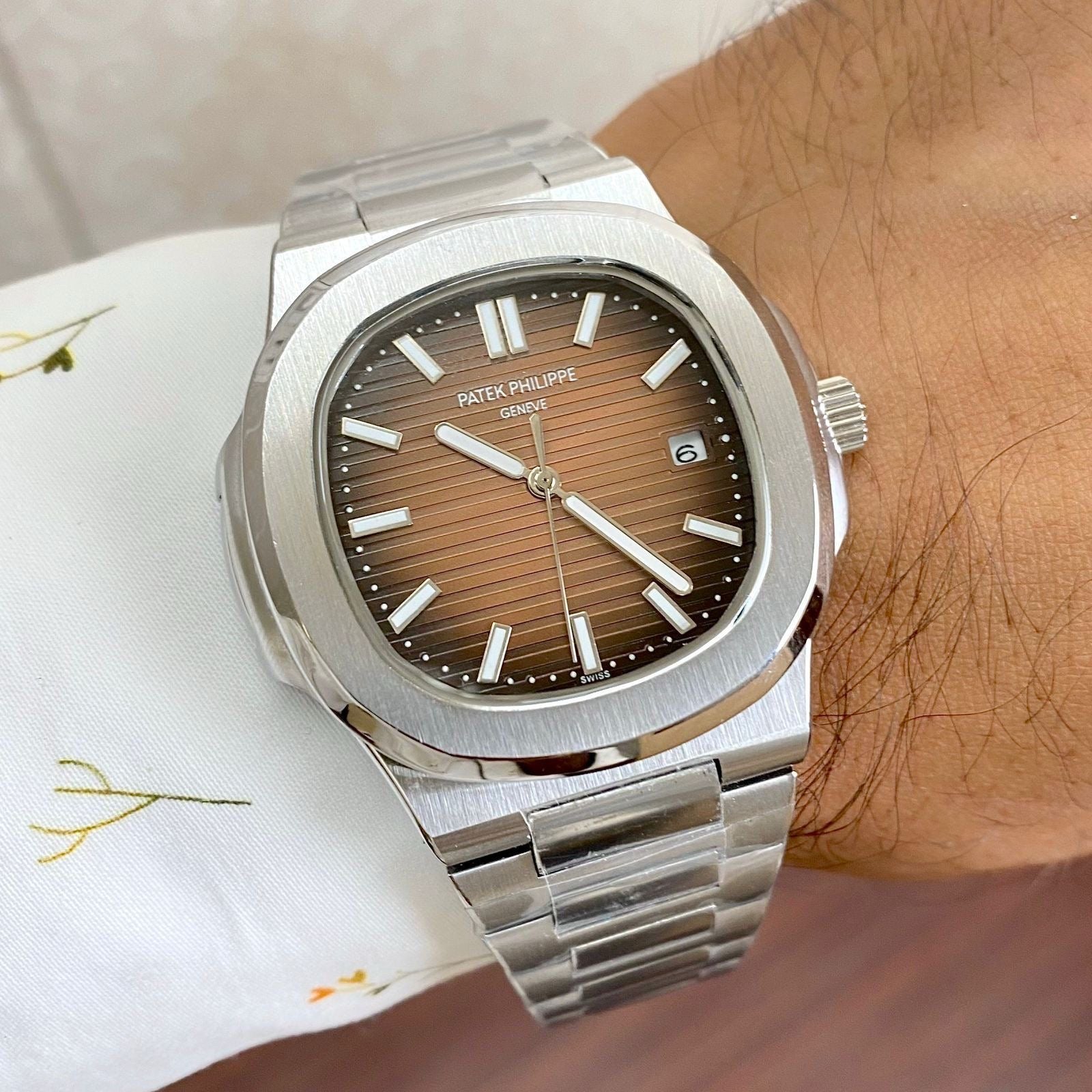 Patek Philippe Brown Dial SIlver Metal Belt Quartz Men's Watch