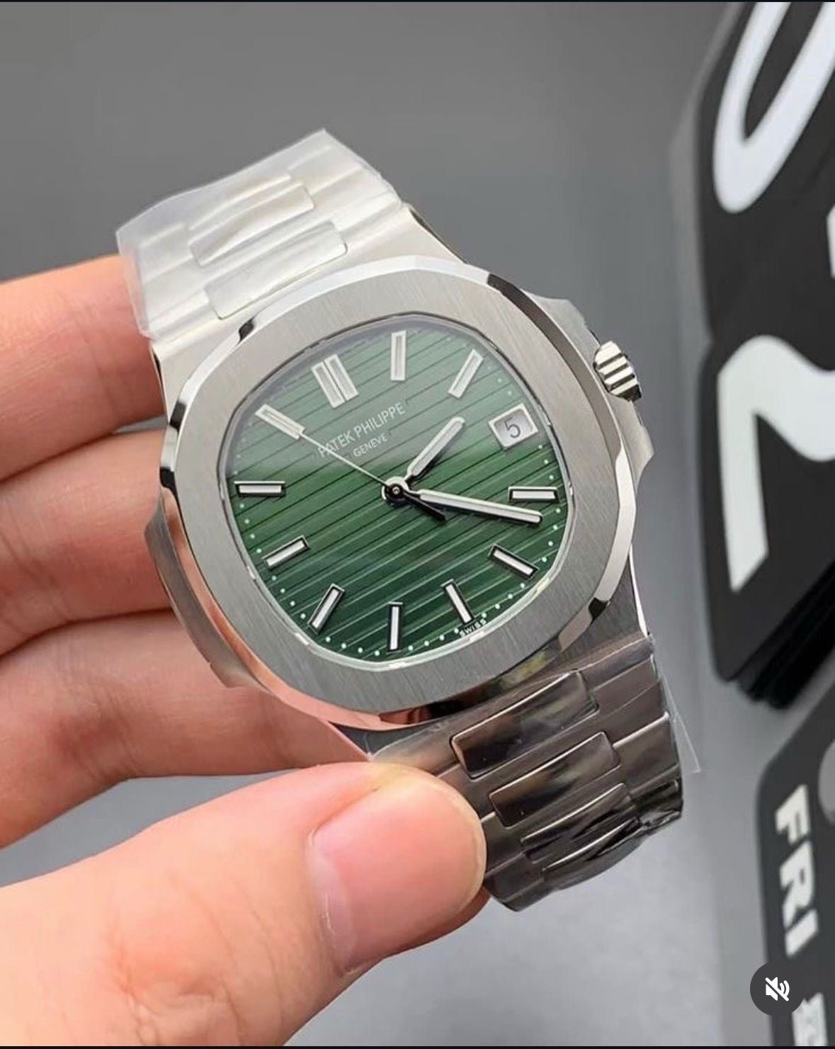 Patek Philippe Green Dial Metal Belt Quartz Men's Watch