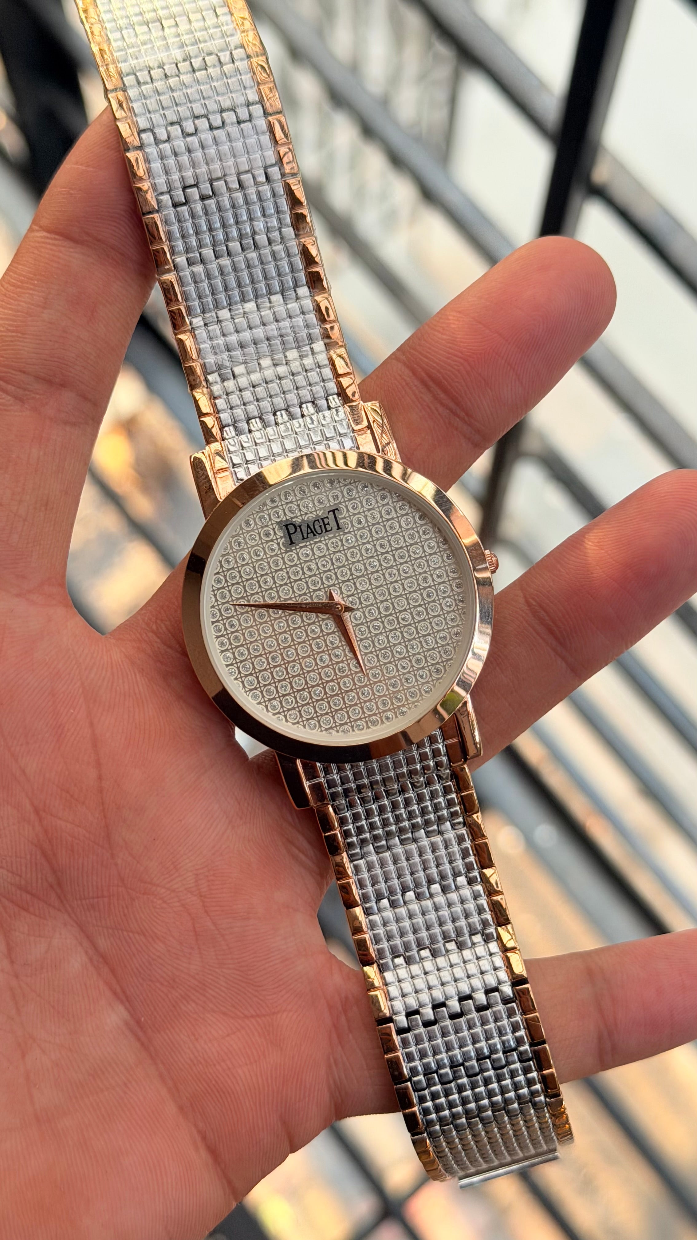 Piaget Diamond Round Dial Quartz Movement Men's Watch