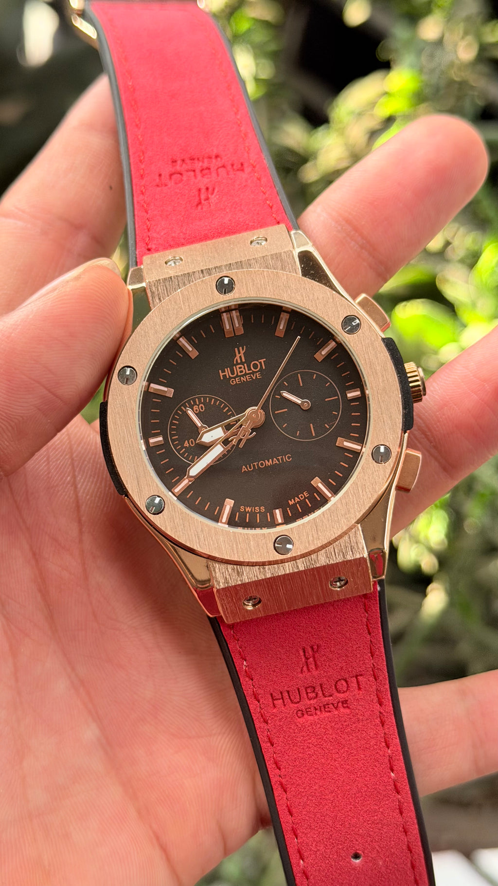 Hu-blot Black Dial Chronograph Red Leather Belt Watch For Men's