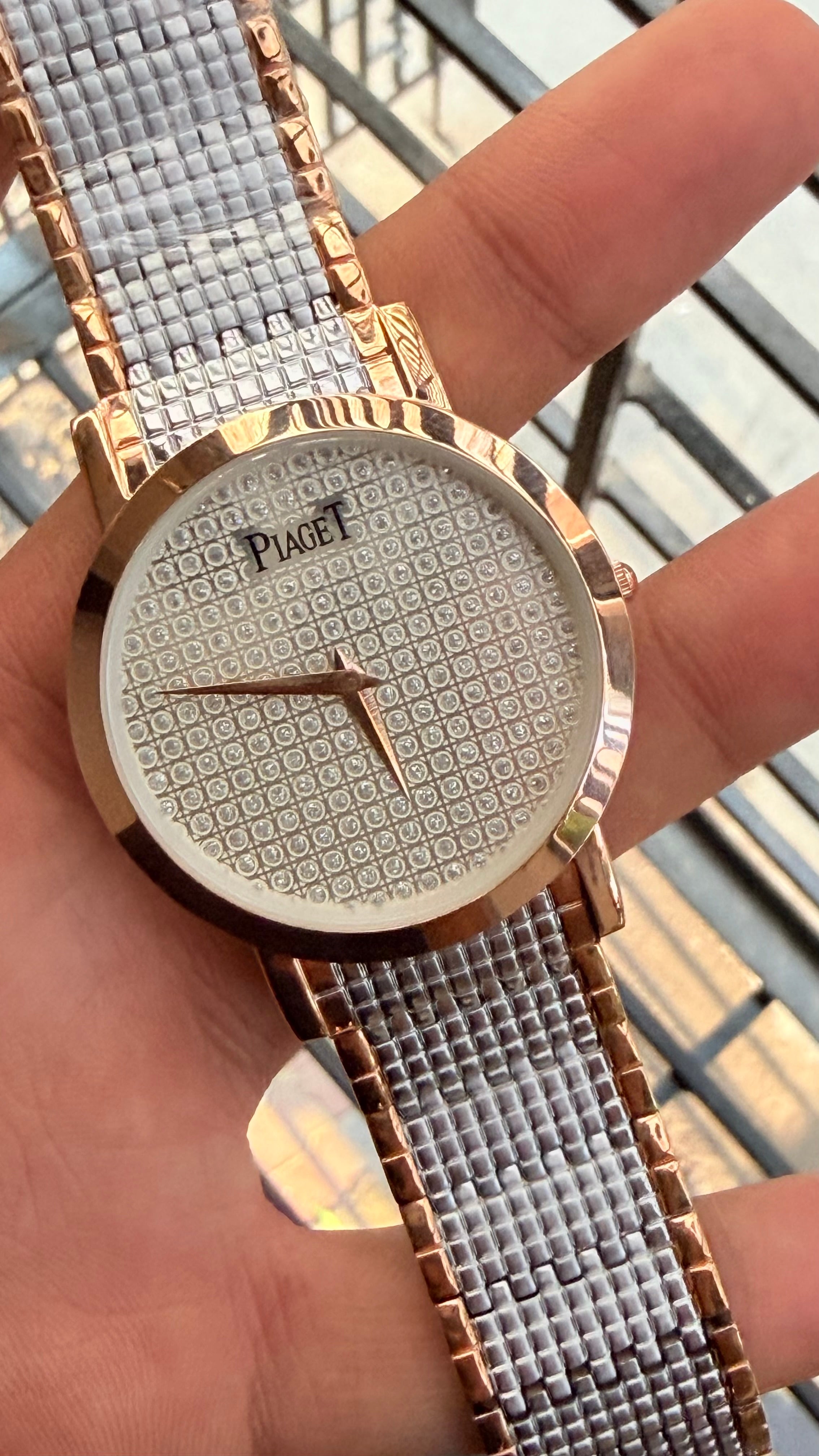 Piaget Diamond Round Dial Quartz Movement Men's Watch