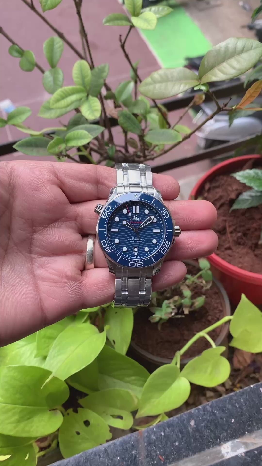 Omega Seamaster Diver 300M Blue Dial Metal Belt Watch For Men's